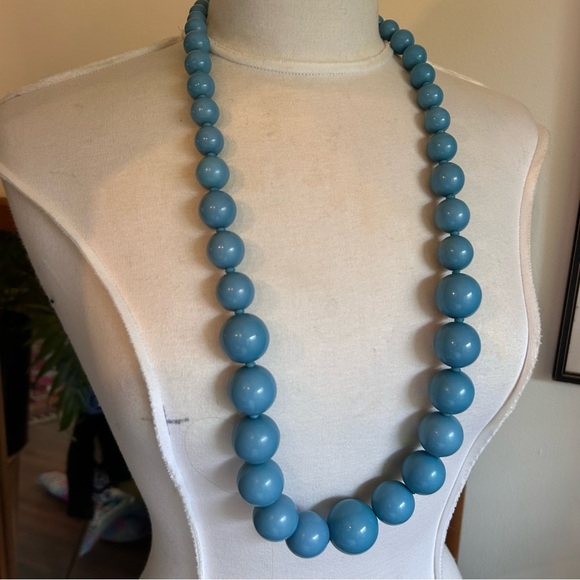 unbranded Jewelry - Blue Balls Necklace 17 Inch Heavy Clasp Bigger Balls On Bottom Smaller On Top